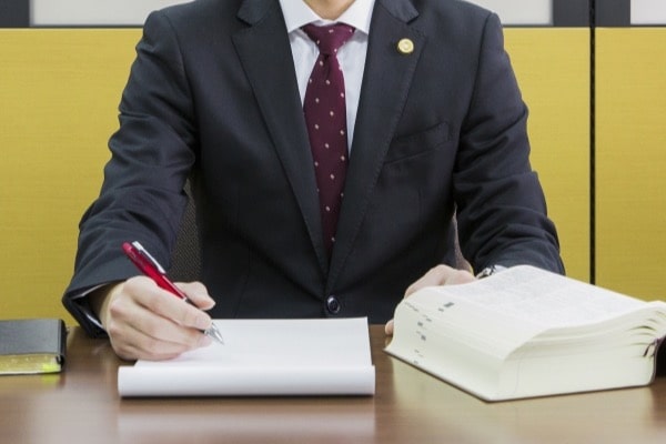 退職代行エンマンの弁護士の情報と評判